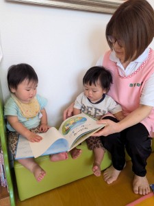 ７月のお誕生会（０、１、２歳児）