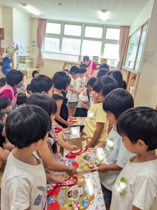 ８月のお誕生会がありました（３、４、５歳児）