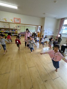 １１月のお誕生会がありました（３、４、５歳児）