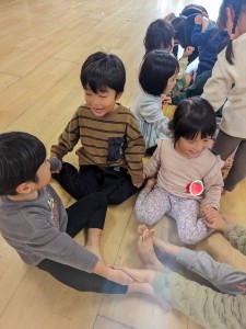 １２月のお誕生会がありました（３、４、５歳児）