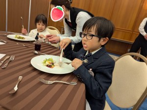 お食事会がありました（５歳児さくら組）