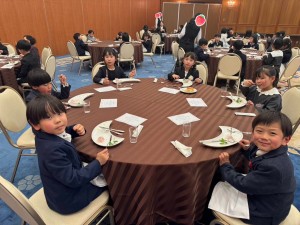 お食事会がありました（５歳児さくら組）