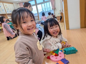 ２月のお誕生会がありました（０、１、２歳児）