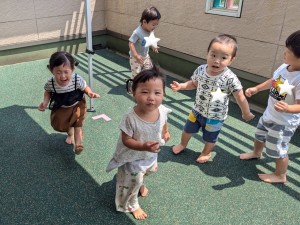 ５月のお誕生会がありました（０．１．２歳児クラス）
