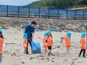 ごみゼロ運動・海岸清掃を行いました