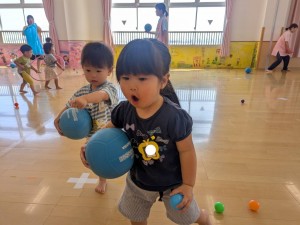 ８月のお誕生会がありました（０・１・２歳児）