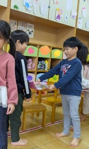 １２月のお誕生会がありました（３・４・５歳児）