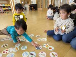 １２月のお誕生会がありました（０・１・２・歳児）