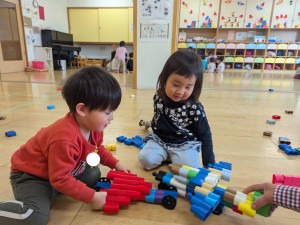 １２月のお誕生会がありました（０・１・２・歳児）