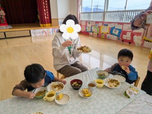 誕生会がありました（０・１・２歳児）